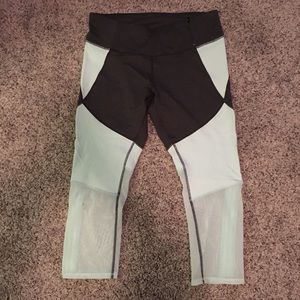 Calia Carrie Underwood capris